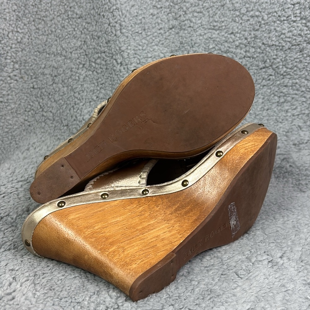 💚👖Jack Rogers Wedge Sandal Size 8 Gold with Wooden Wedge - Picture 8 of 9